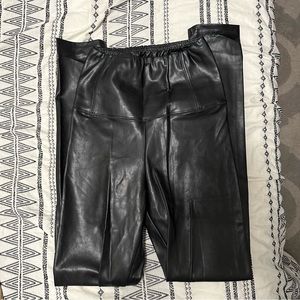 ARITZIA Wilfred Free Leather Leggings
